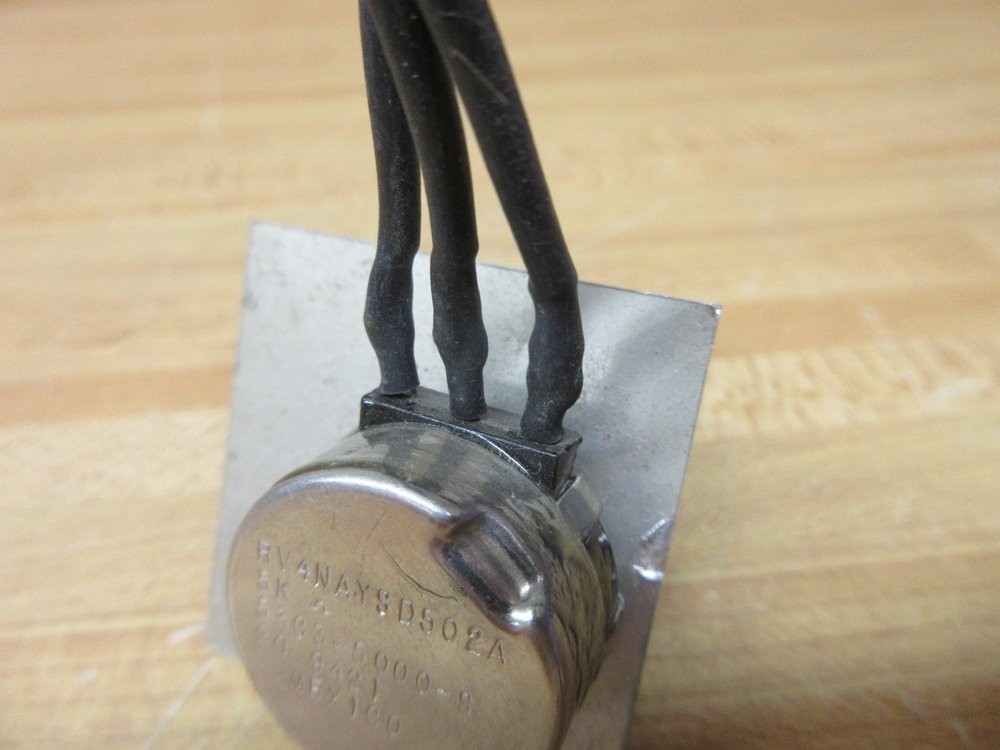 Clarostat RV-4NAY-SD502A Potentiometer 5KΩ RV4NAYSD502A W/Legend Plate & Knob