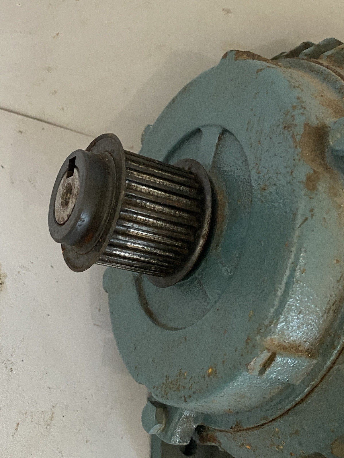 Electric Motor Y802-6 .55kw 380v 1.8 A 910 Rpm 3 Phase