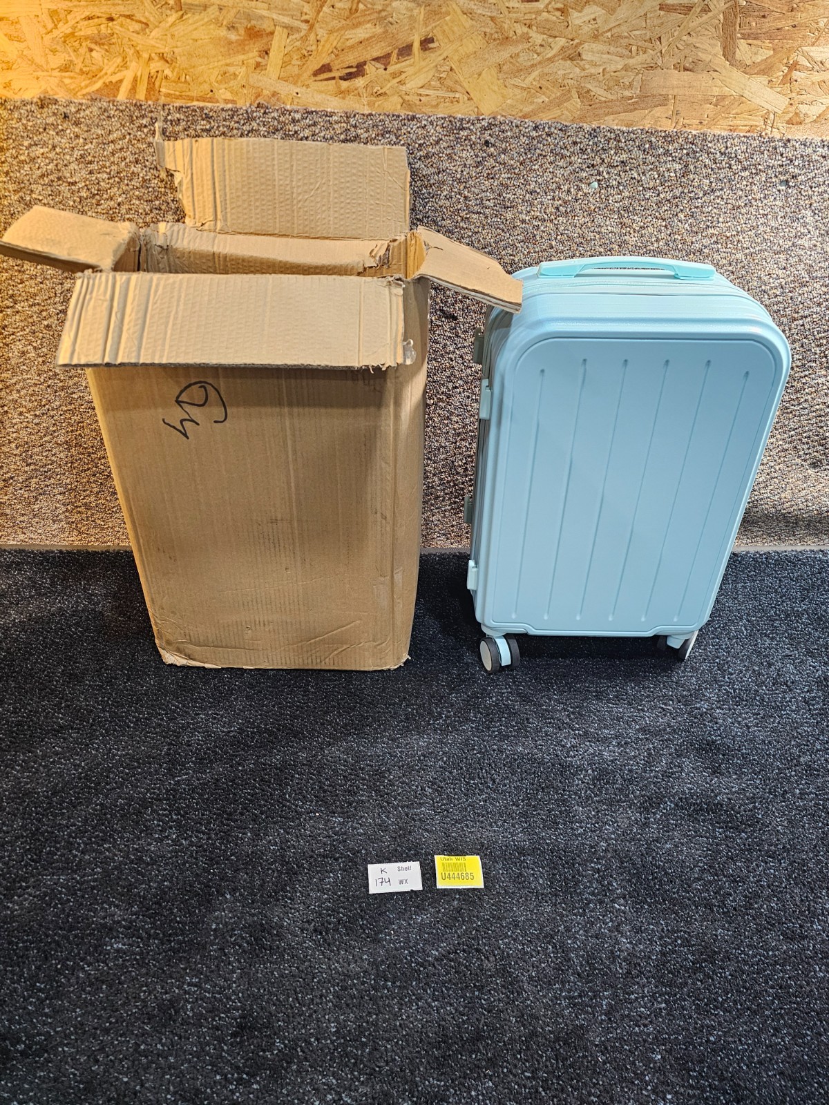 18″ Carry On Luggage & 10.5″ Cosmetic Case 360-Degree Rotation, Lightweight Blue