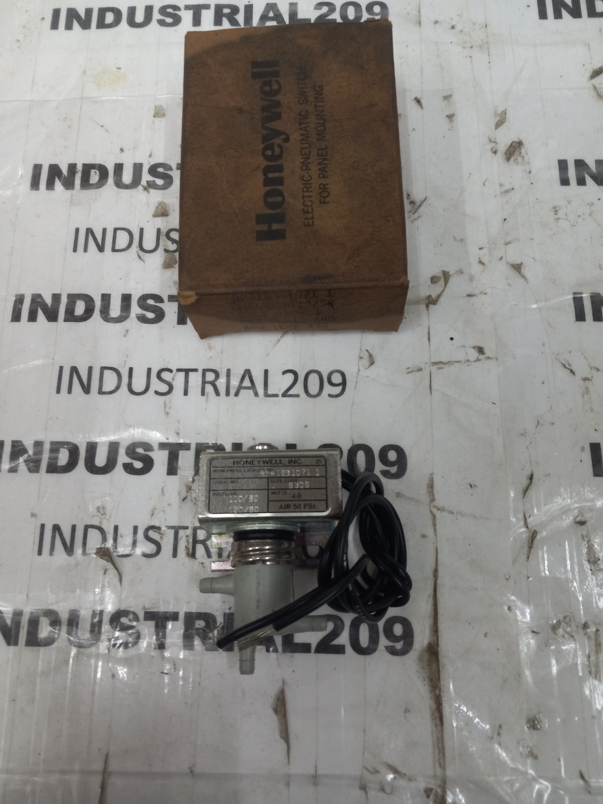 HONEYWELL ELECTRIC PNEUMATIC SWITCH RP418A1107-1