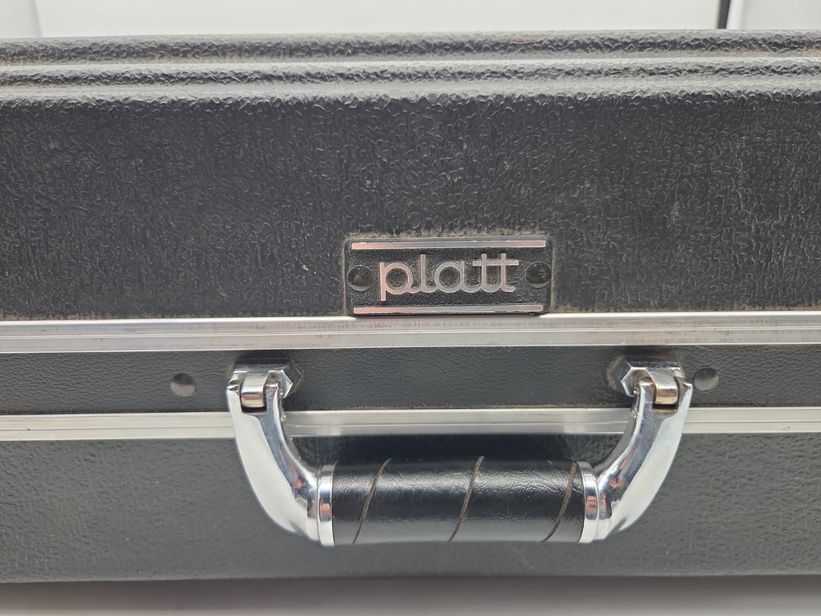 Platt 2407 Medium Duty ABS Series Case, 24” x 18” x 8″ Exterior, W/ Keys