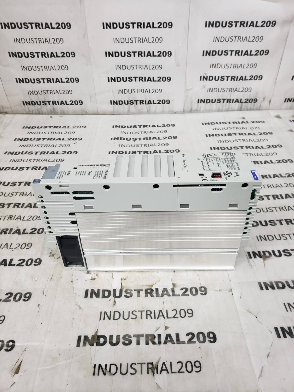 LENZE FREQUENCY INVERTER 8200 VECTOR