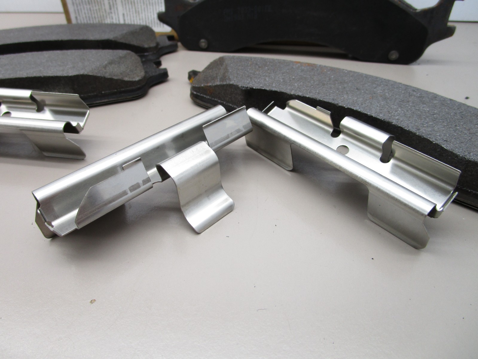 Ford Motorcraft BRF-1391 Brake Pad Set 4C2Z-2001-CA PMI 7033-801EE