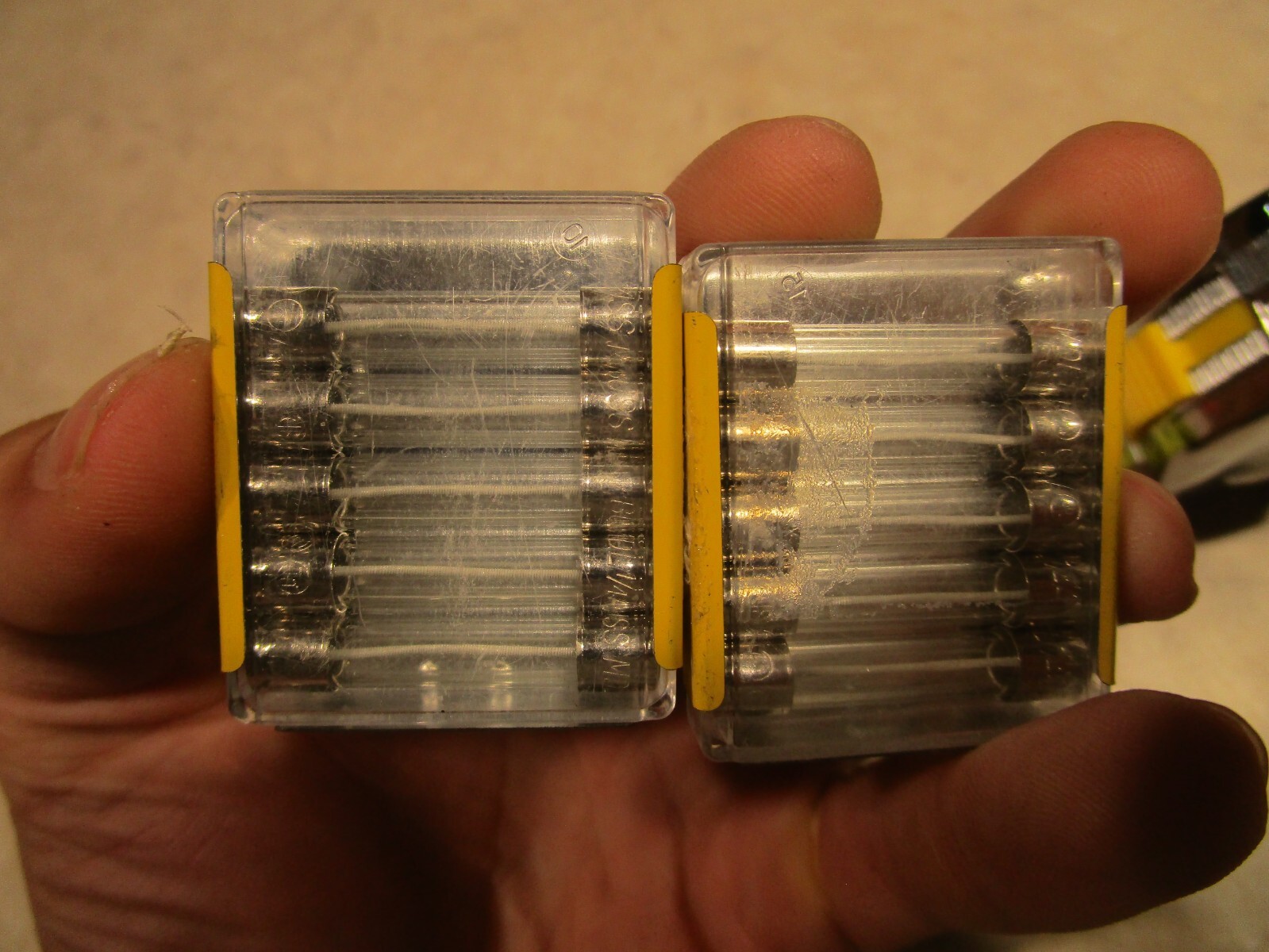 LOT OF 10 BUSSMANN MDL-1/4 FUSES, 125VAC, S0568