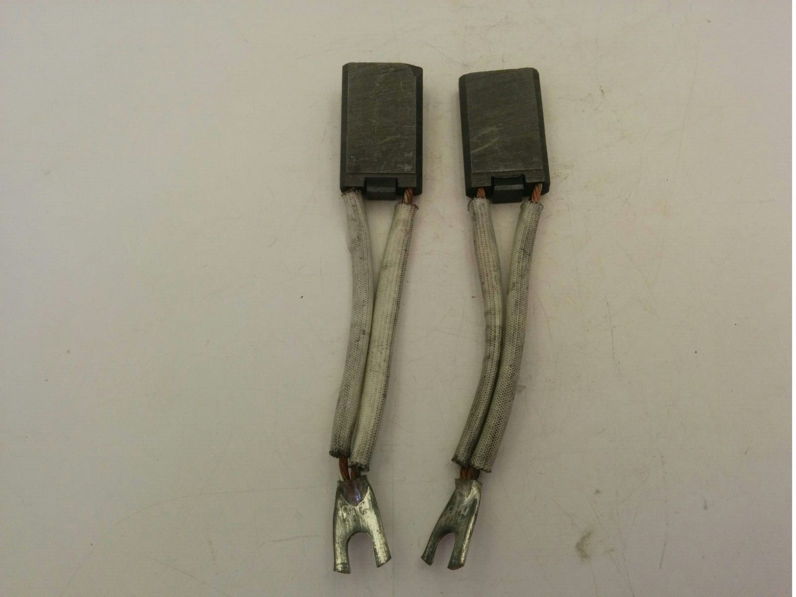 N20 CARBON MOTOR BRUSH SIZE 3/8 X 1 X 1.5 INCHES PACK OF 2 NNB
