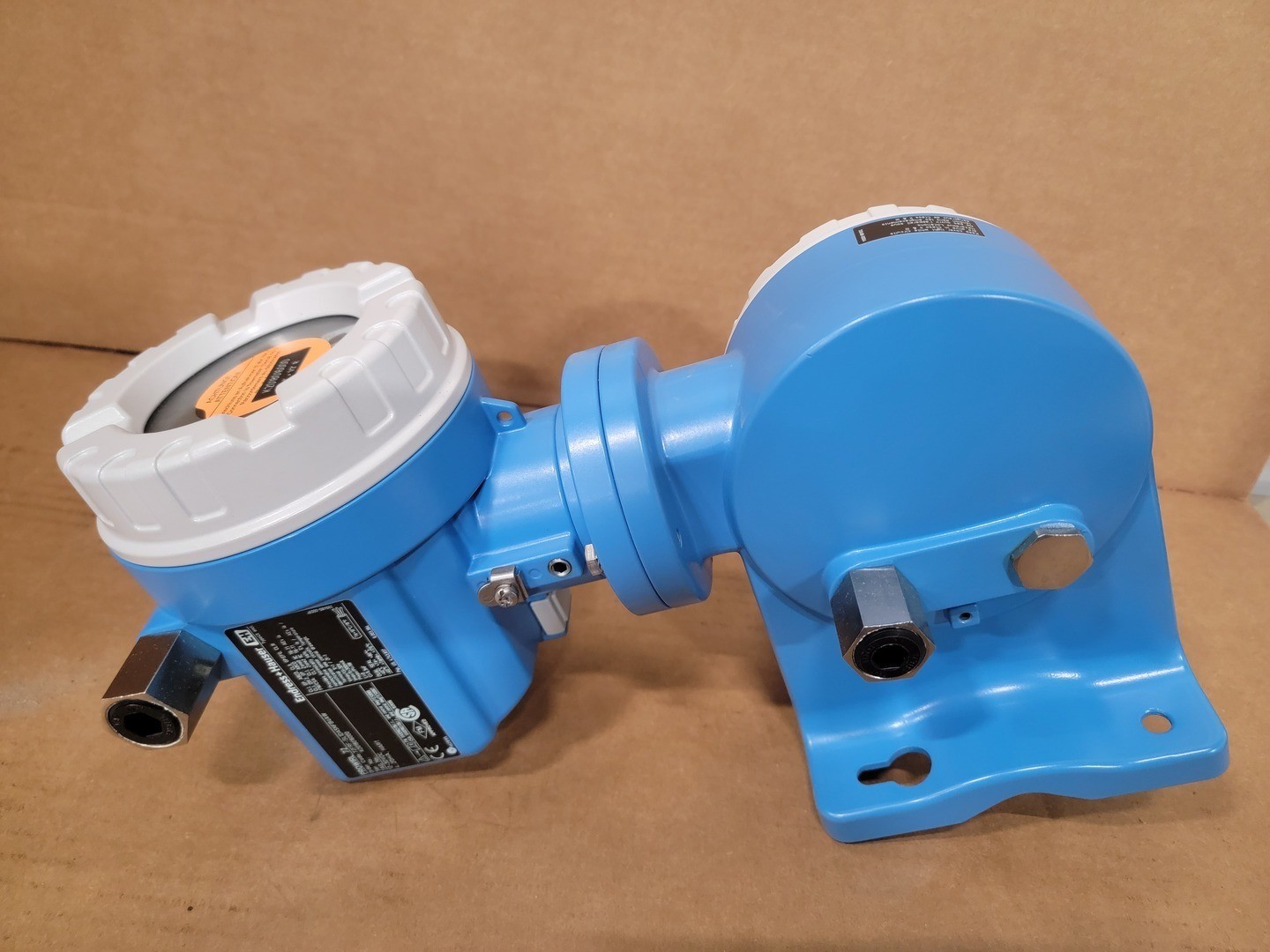 SURPLUS NEW ENDRESS+HAUSER 72FRF 72FRF-SL1DA5NFB4AW Vortex Flowmeter, E+H
