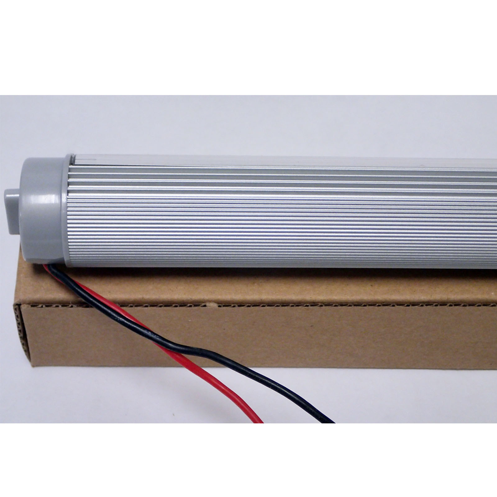 24 PCS 24″ NIB LED TUBES T8 4100-4400K 24 Vdc OFF-GRID SOLAR WIND GENERATION PV
