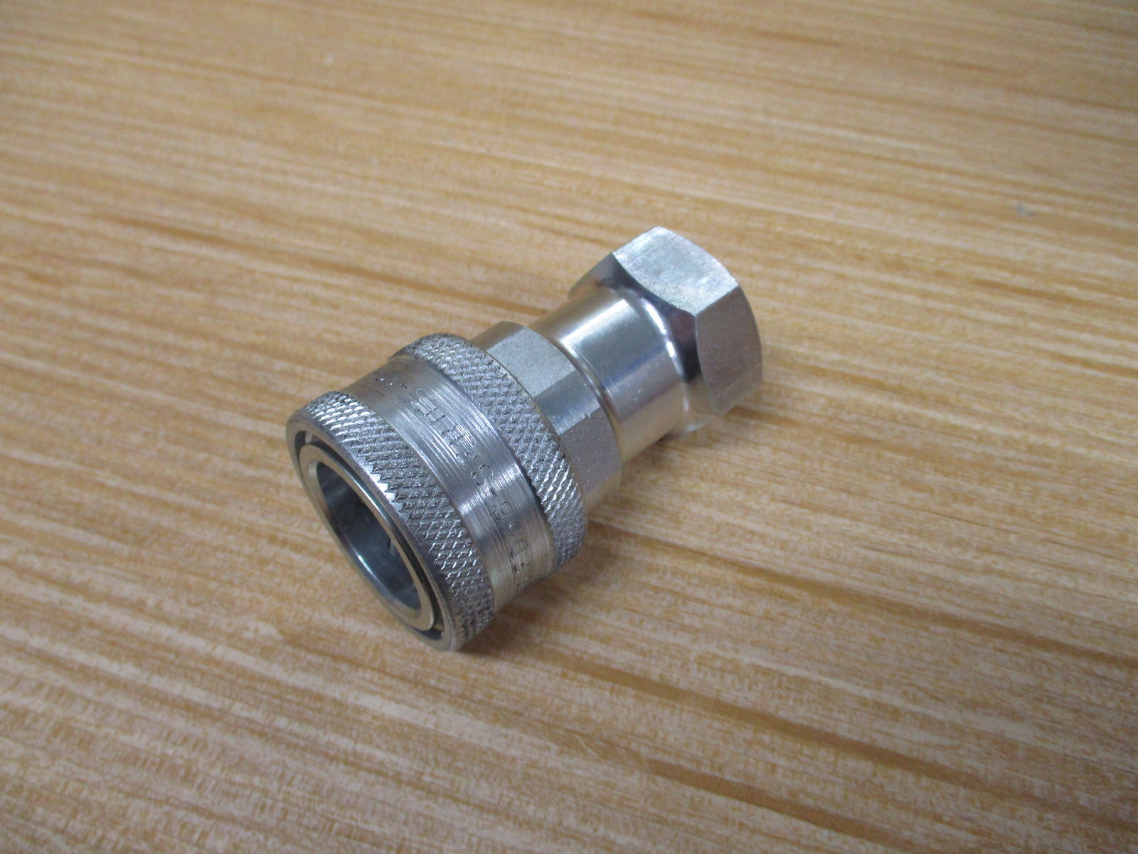 Eaton 5601-8-10S Female Socket 5601810S