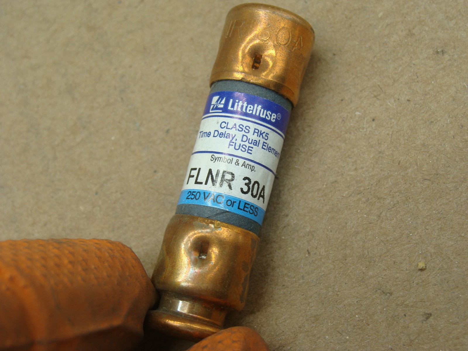 LOT OF 7 LITTELFUSE FLNR 30A CLASS RK5 FUSES 250V TIME DELAY DUAL ELEMENT