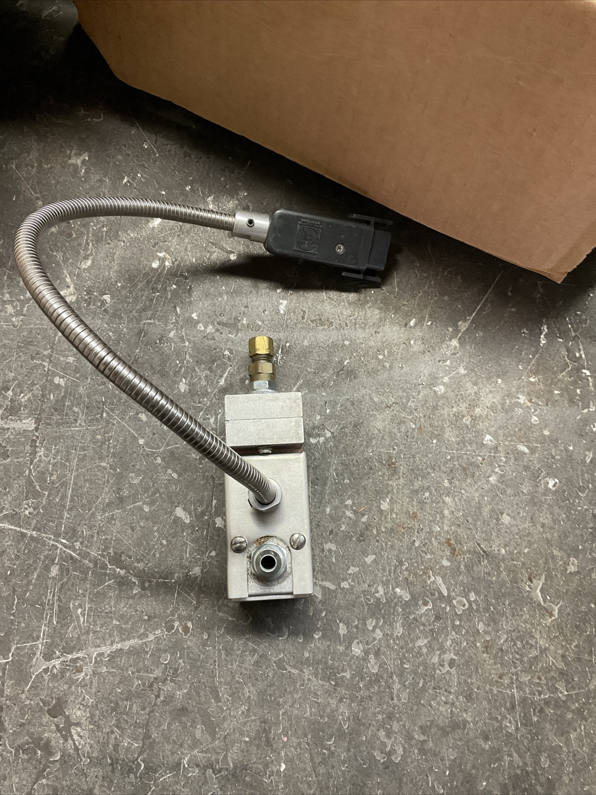 NORDSON H-201T HOT GLUE Gun 240 VAC 150 WATTS PN. 274596 SN. 27865