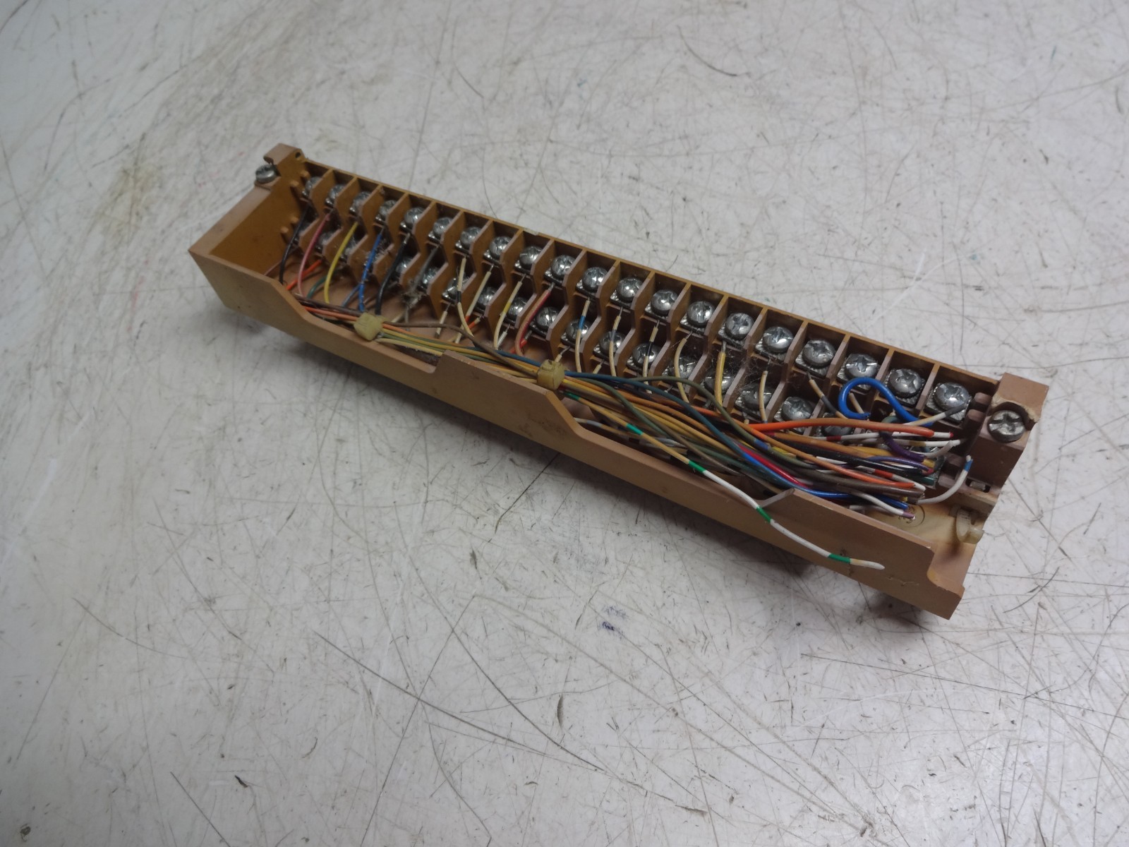 Aeg Schneider Electric 140xts00209 Cable System Terminal