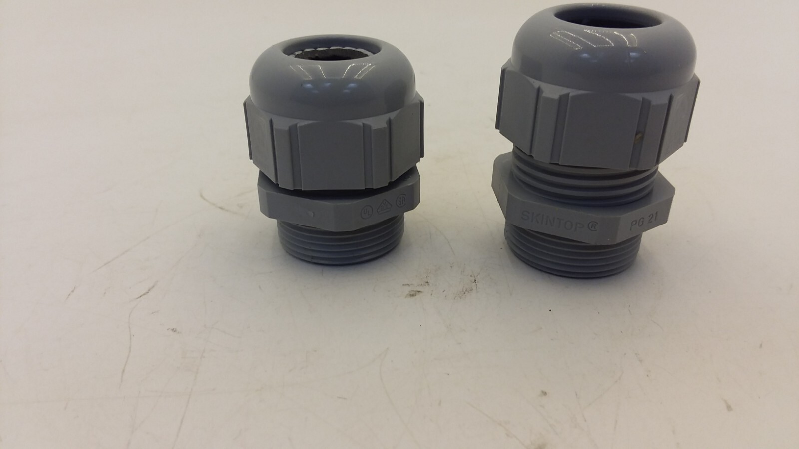 LAPP KABEL PG 21 PLASTIC CABLE GLAND FITS WIRE/CABLE 0.39-0.74 LOT OF 2 NNB