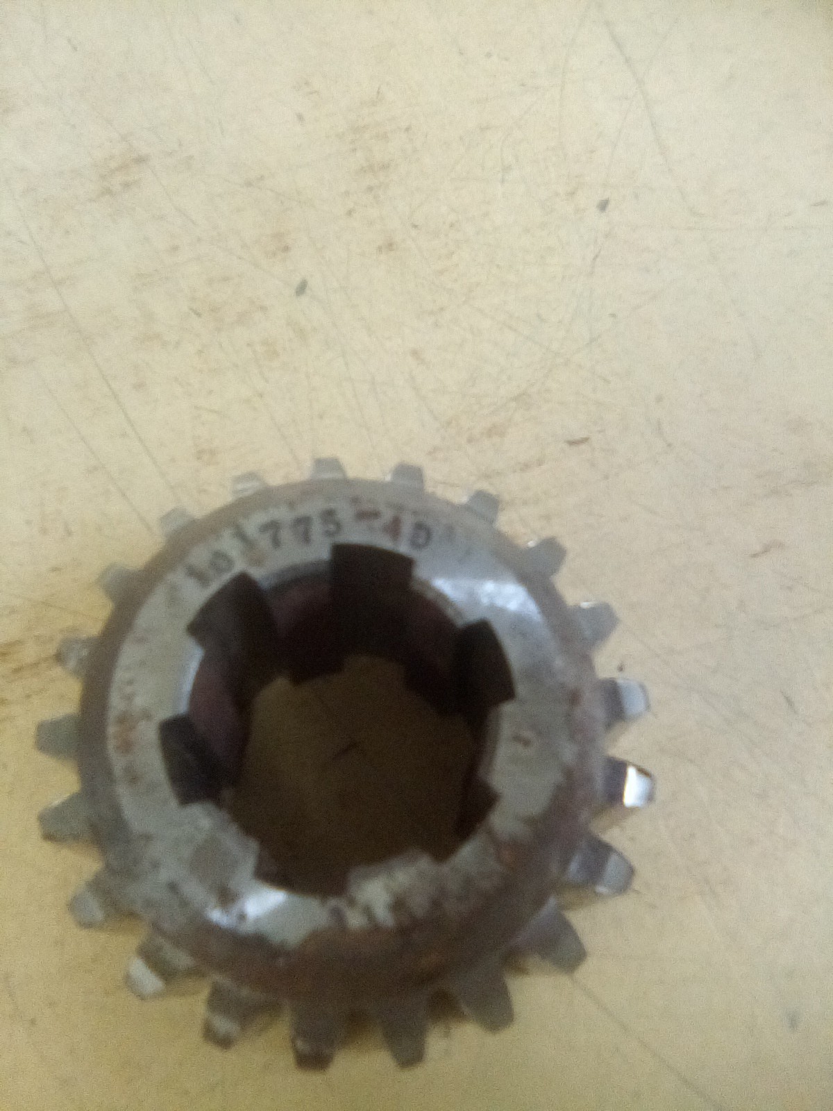 Transmission Gear Or Spline Coupling 101775-49 21 Teeth “READ DESCRIPTION”