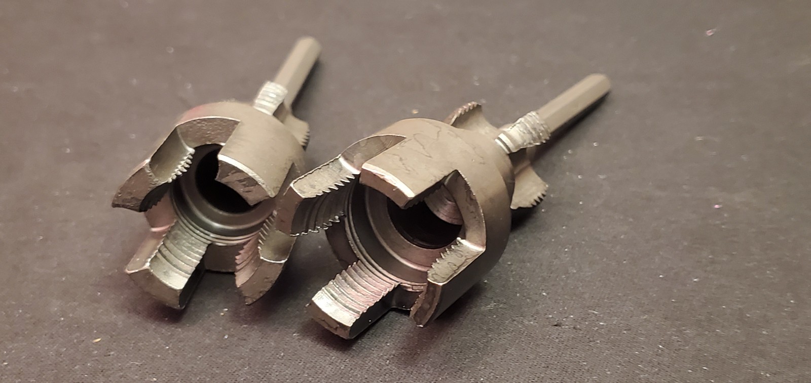 PVC PIPE THREAD THREADING MAKER 1/2 and 3/4 Inch