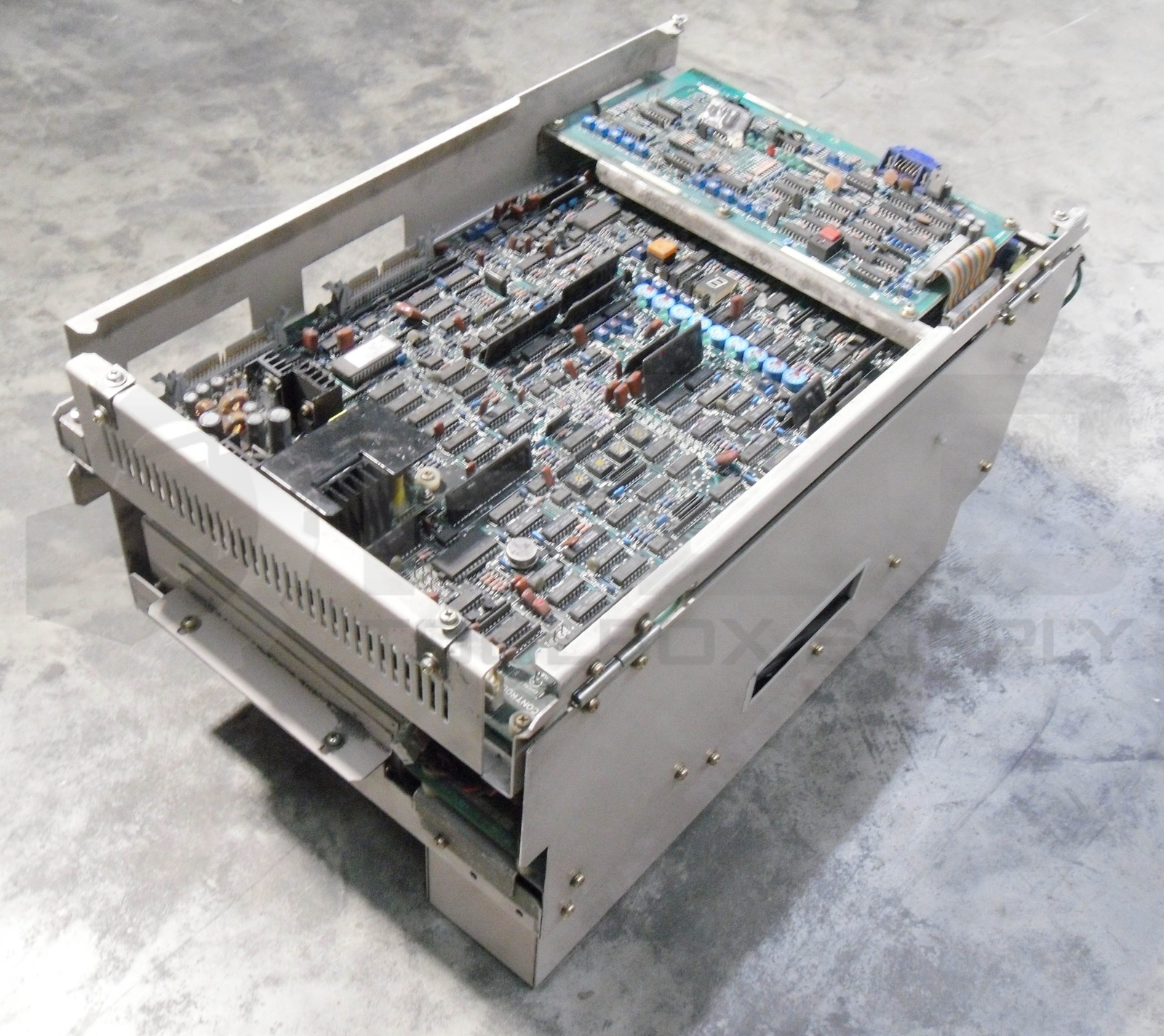 YASKAWA CIMR-MTII-7.5K.B TRANSISITOR INVERTER *READ*