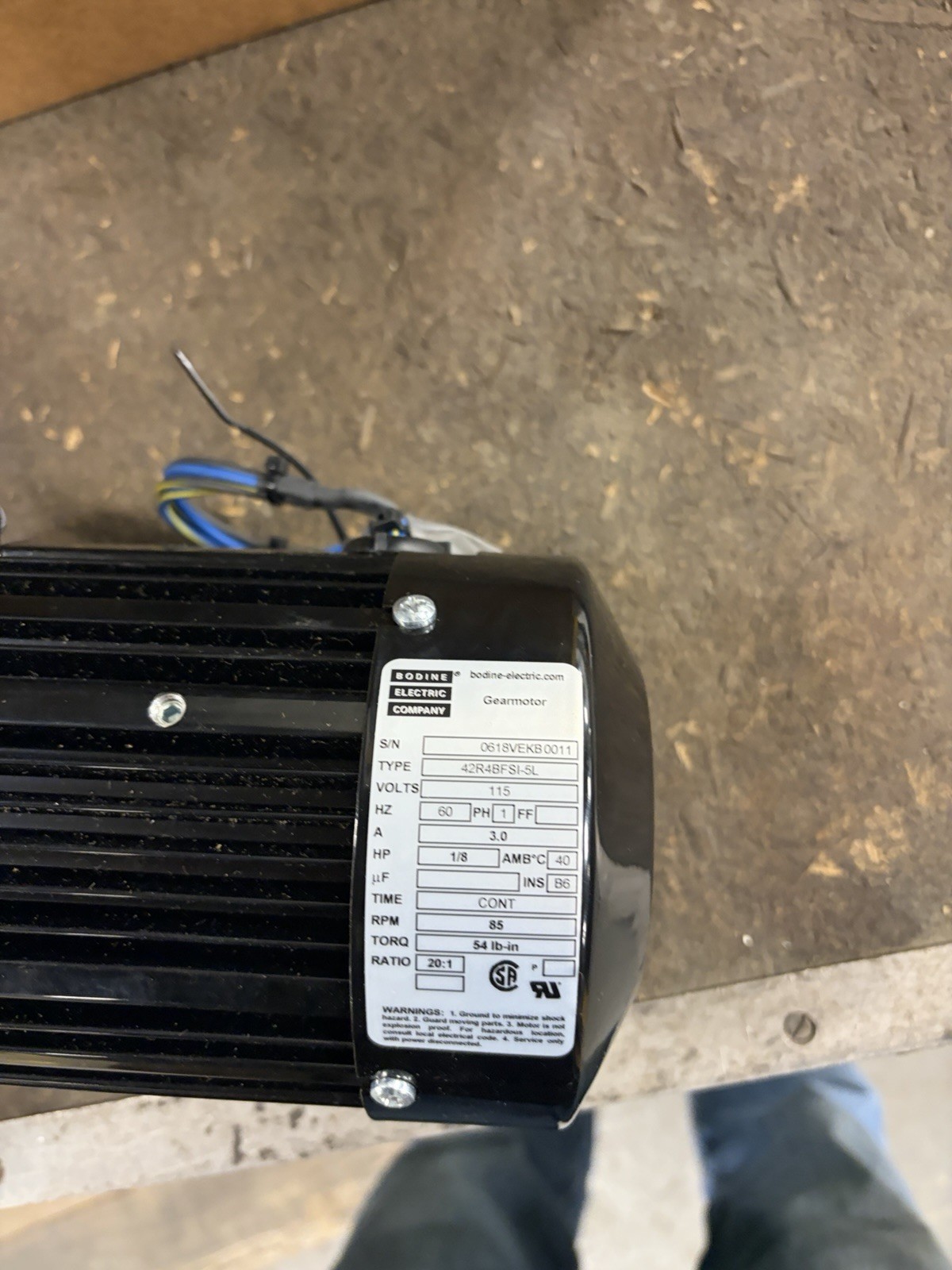 NEW BODINE 1/8HP 1PH 155V 3A 20:1 85RPM 60HZ GEARMOTOR 42R4BFSI-5L