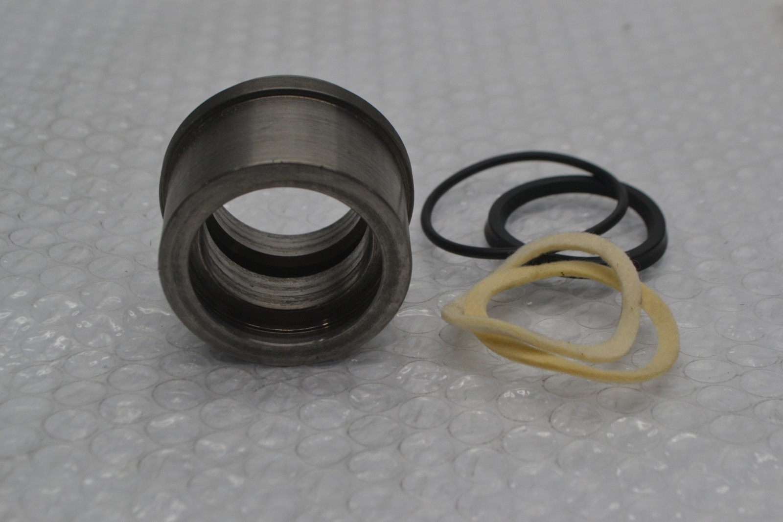 INDUSTRIAL SPARE 190428014 1-3/8″ GUIDE ASSEMBLY NSNP