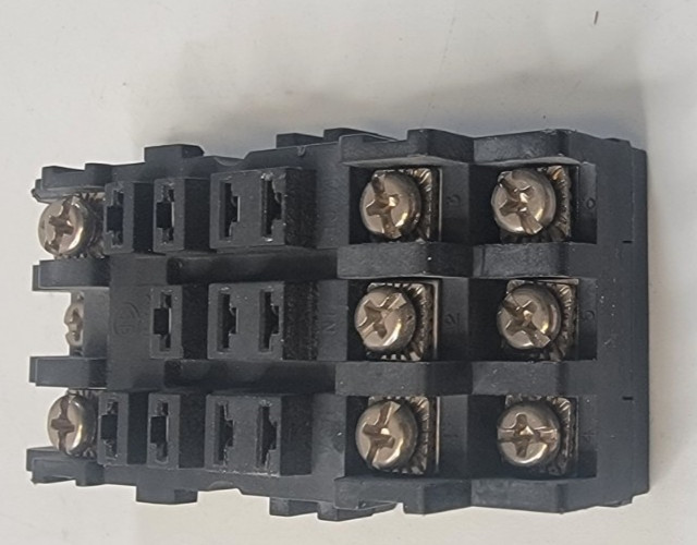 Relay Socket / Base 29513 11-Blade