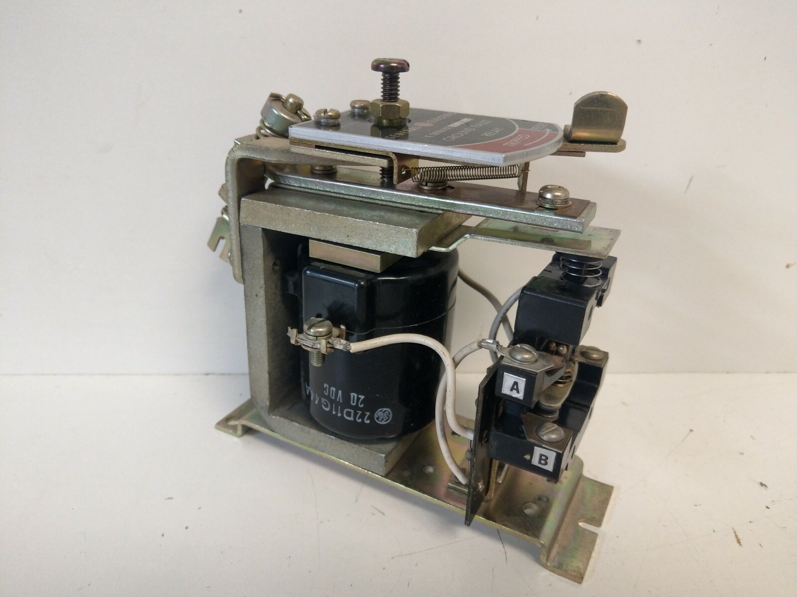 NEW OLD STOCK! GE GENERAL ELECTRIC GROUND FAULT RELAY IC2820A102 BH