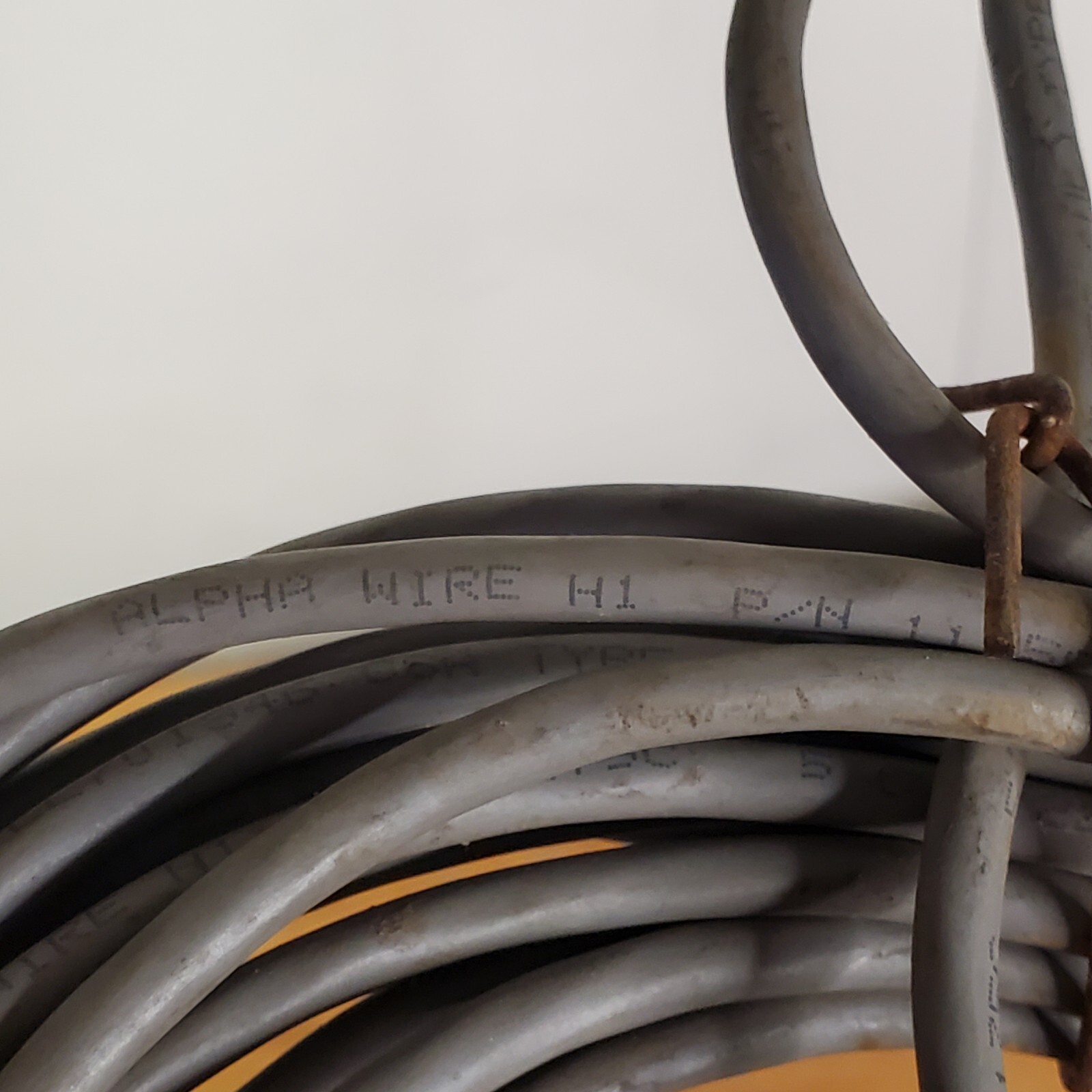 Alpha Wire H1 P/N 1175C 5C / 22 AWG 75C (UL) Type CM or AWM 2576 Lot# 064818