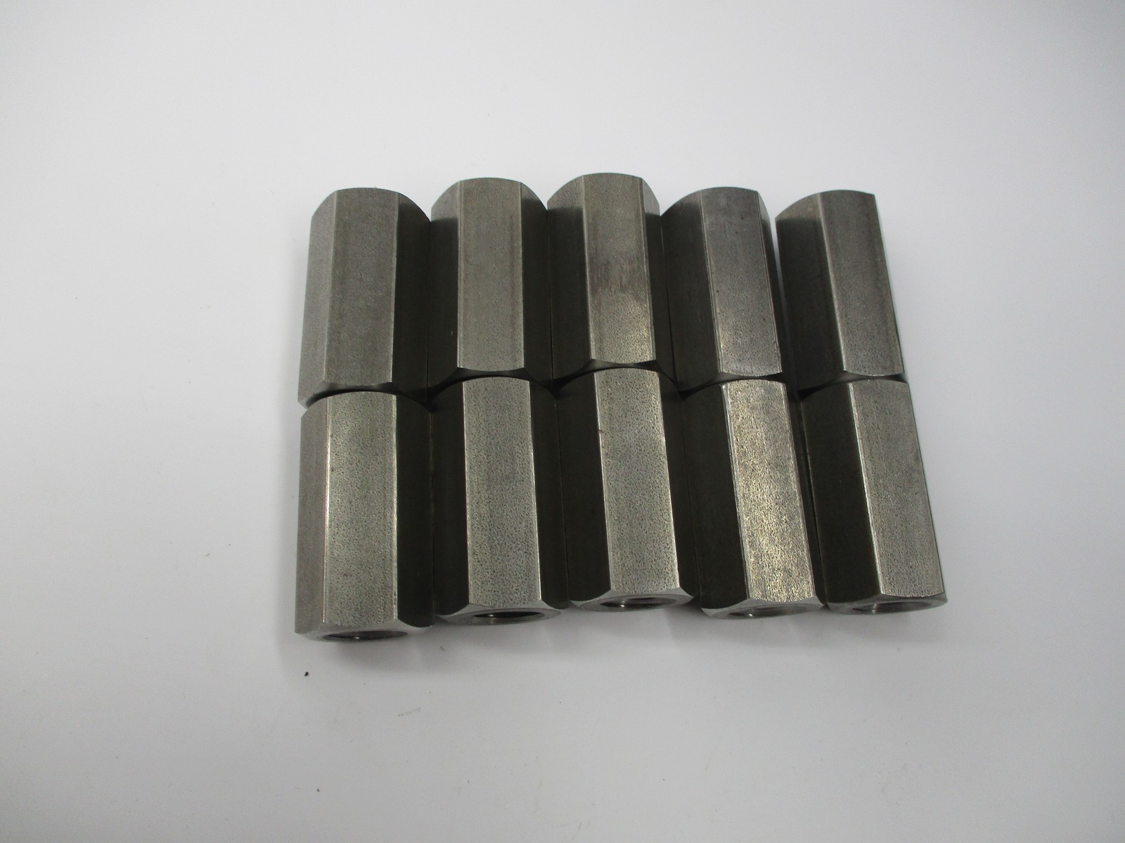 INDUSTRIAL SPARE ASTM A563 1/2IN-13UNC COUPLING LOT OF 10 NSNP