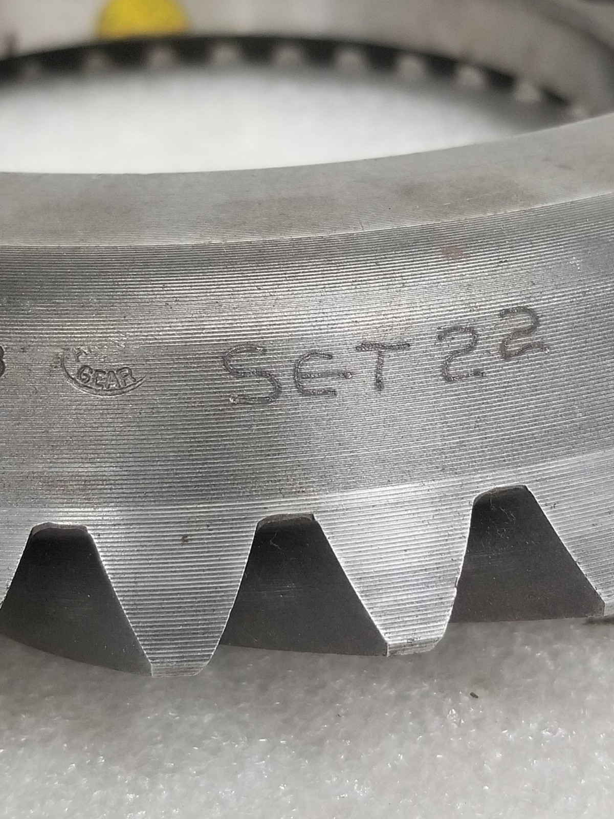 ARROW GEAR 06-16617-D2-B Spiral Bevel Gear 42 Teeth 5-3/8″ ID x 7-1/4″ Bolt Flge