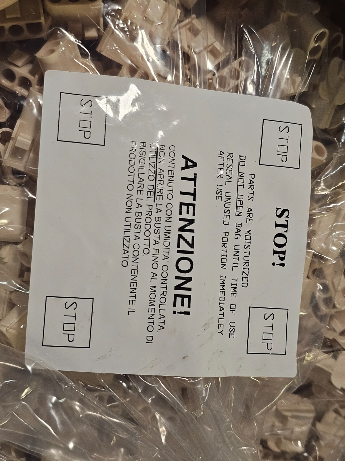(QTY 1500) TE Connectivity 2178474-2 3 Position, Cap, Housing, Wire-to-Panel