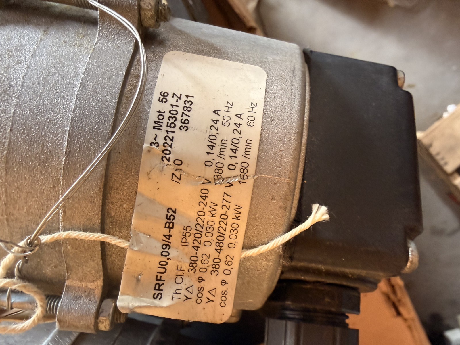 RARE NEW RGM SRFU0.09/4-b52 Gearmotor .24A 3ph 0.03kw 220-240 / 380-420v-ac