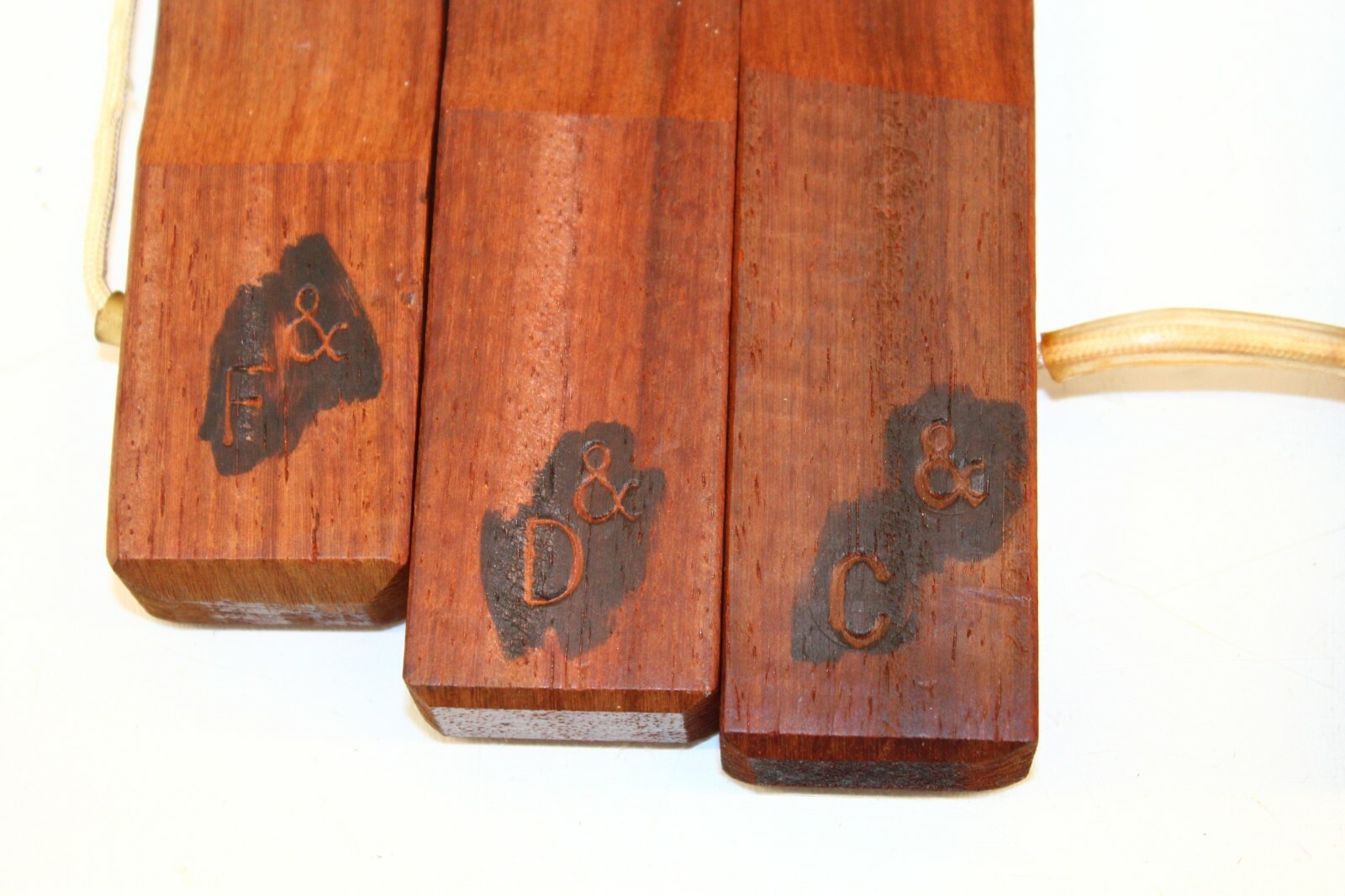 16 NOTE WOODEN XYLOPHONE PERCUSSION INSTRUMENT HANDMADE 3′ LONG