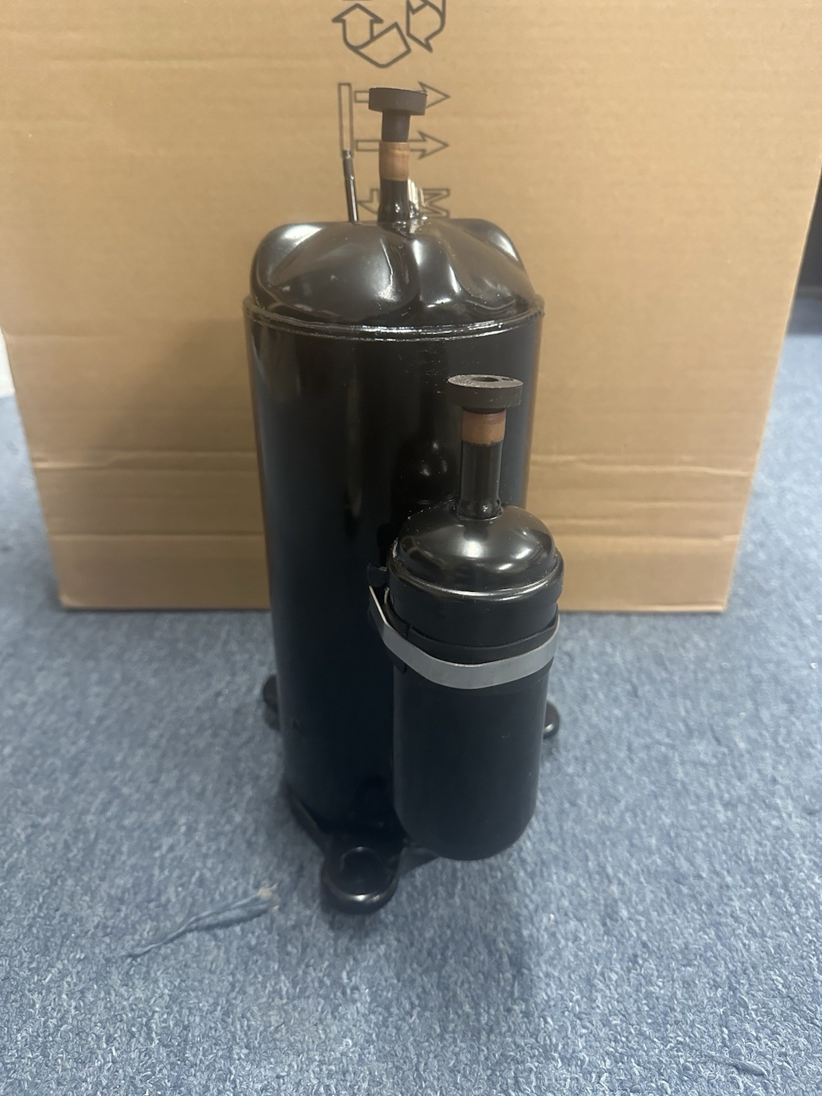 GMCC ( AC ) Compressor 220v Rotary Part # PA205M2A