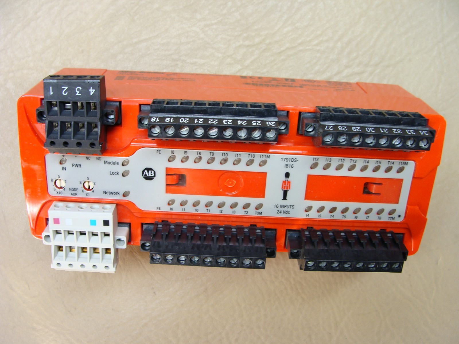 Allan Bradley 1791DS-IB16 Devicenet block safety I/O module