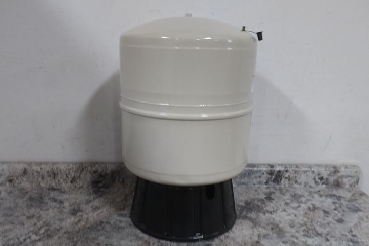 CentriPro T45 13.9 Gal Tank Capacity 38 PSI Epoxy Coated Diaphragm Tank