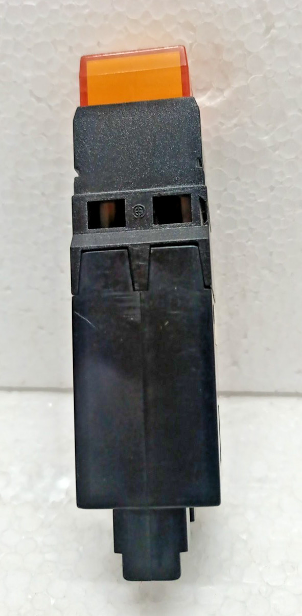 Yoshida Electric TU-L 1 D P. V. 115 V S.V. 505 V 50/60 Hz Output 1 VA