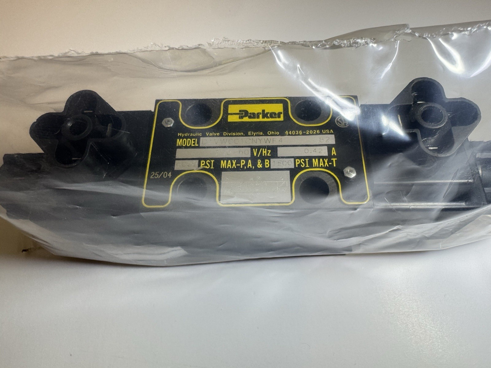 PARKER Valve Series D1VW D1VW001CNYWF4 120V 4000PSI NSMP Including Solenoids