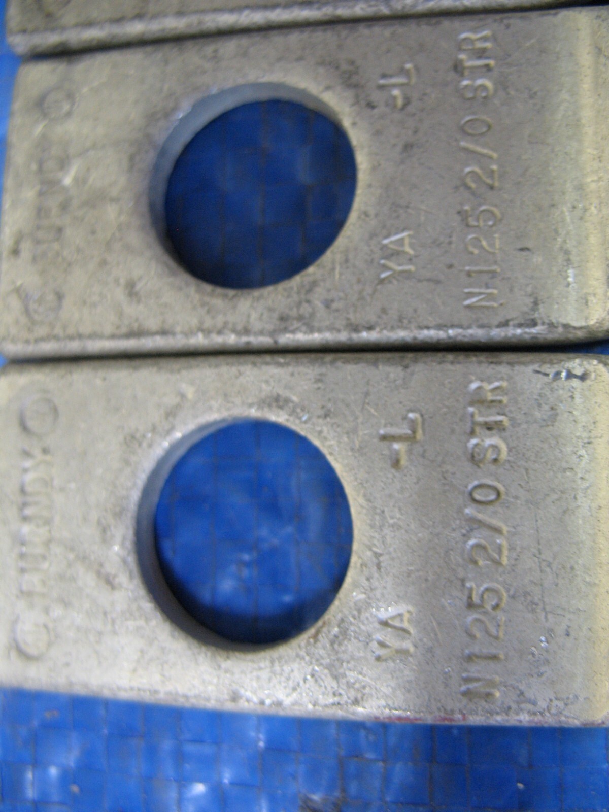 Lot of 3 BURNDY LUGS YA-L N125-2/0-STR