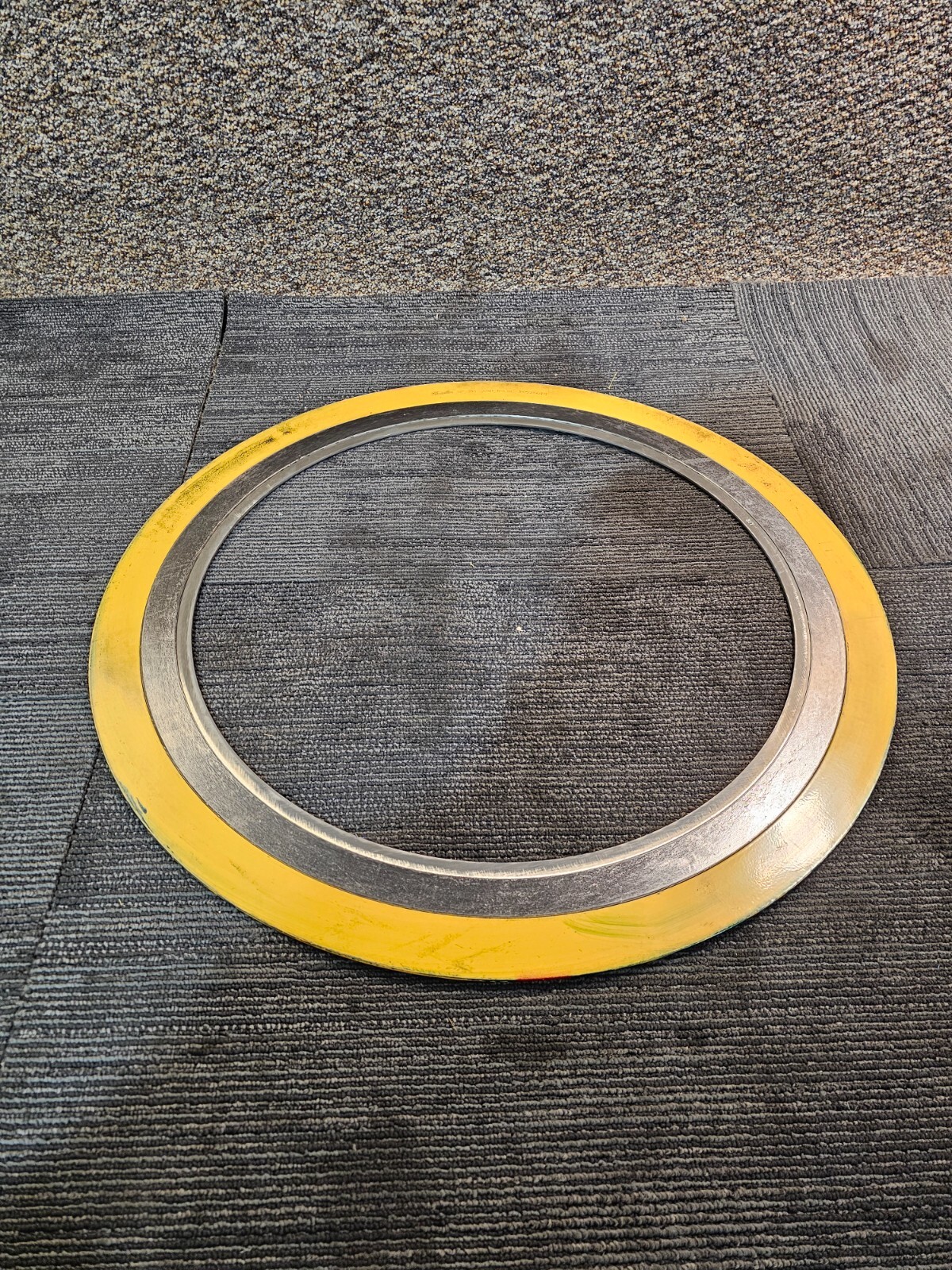 Flexitallic Spiral Wound Gasket 20″ 300 ASME B16.20 347/347/FG 26″ Yellow