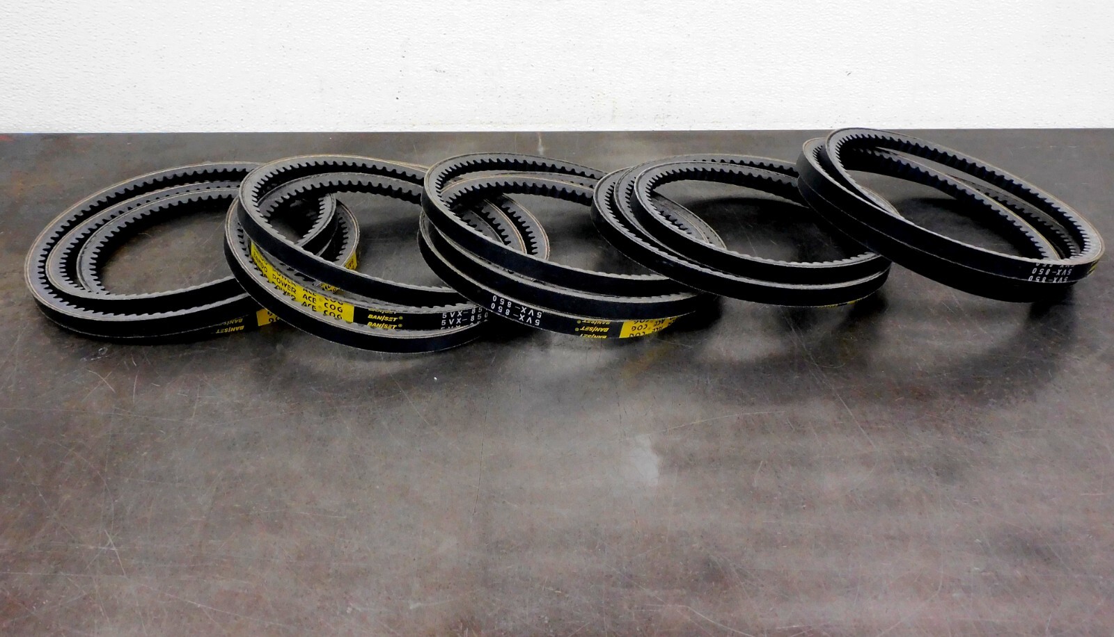 Bando – 5VX-850 Ban/Set Power Ace Cogged Wedge V-Belt Matched Lot of Five (5)