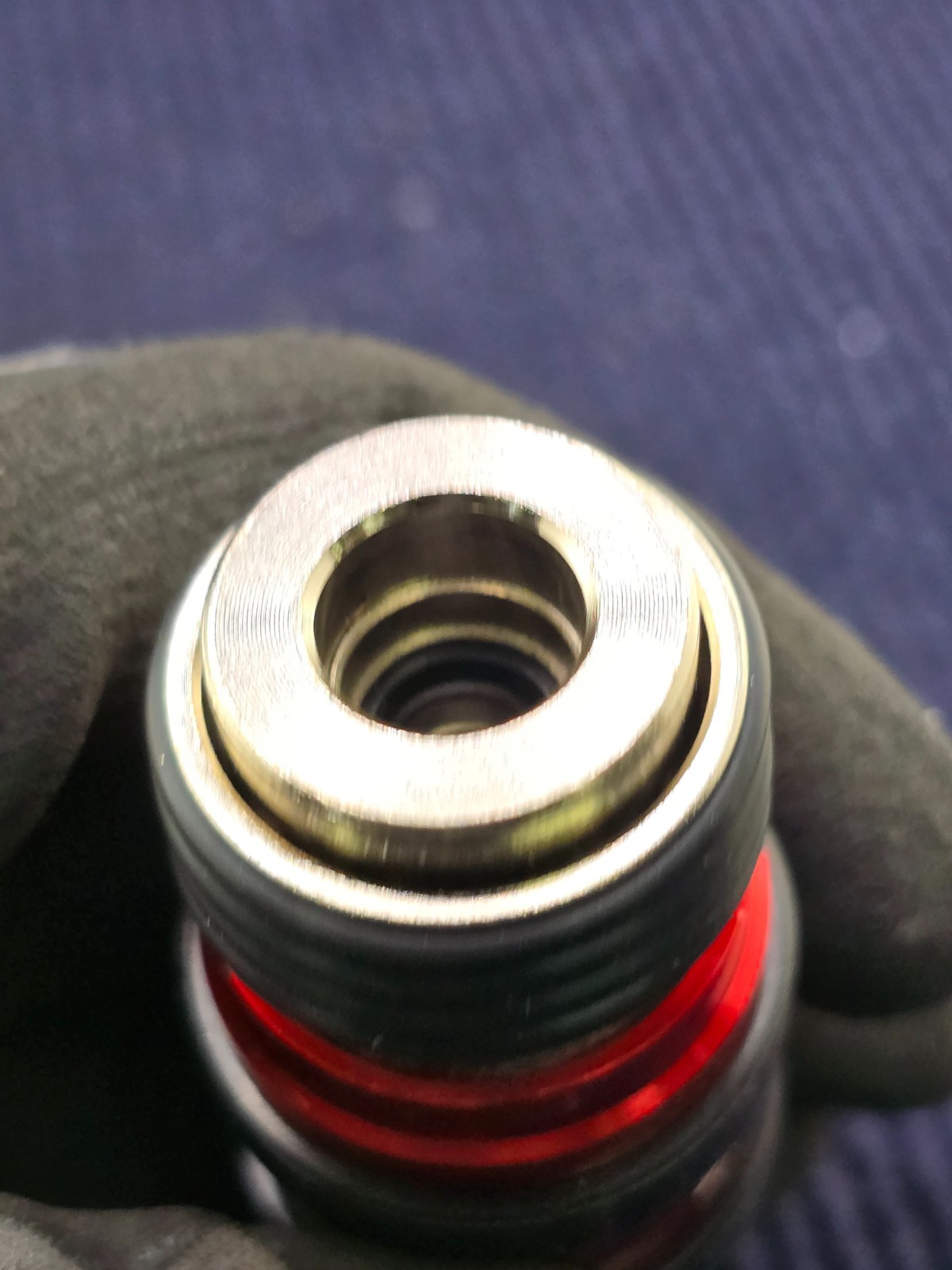 Milton S0751: Quick Connect Safety Exhaust Coupler – 1/4″ MNPT – 1/4″ Body