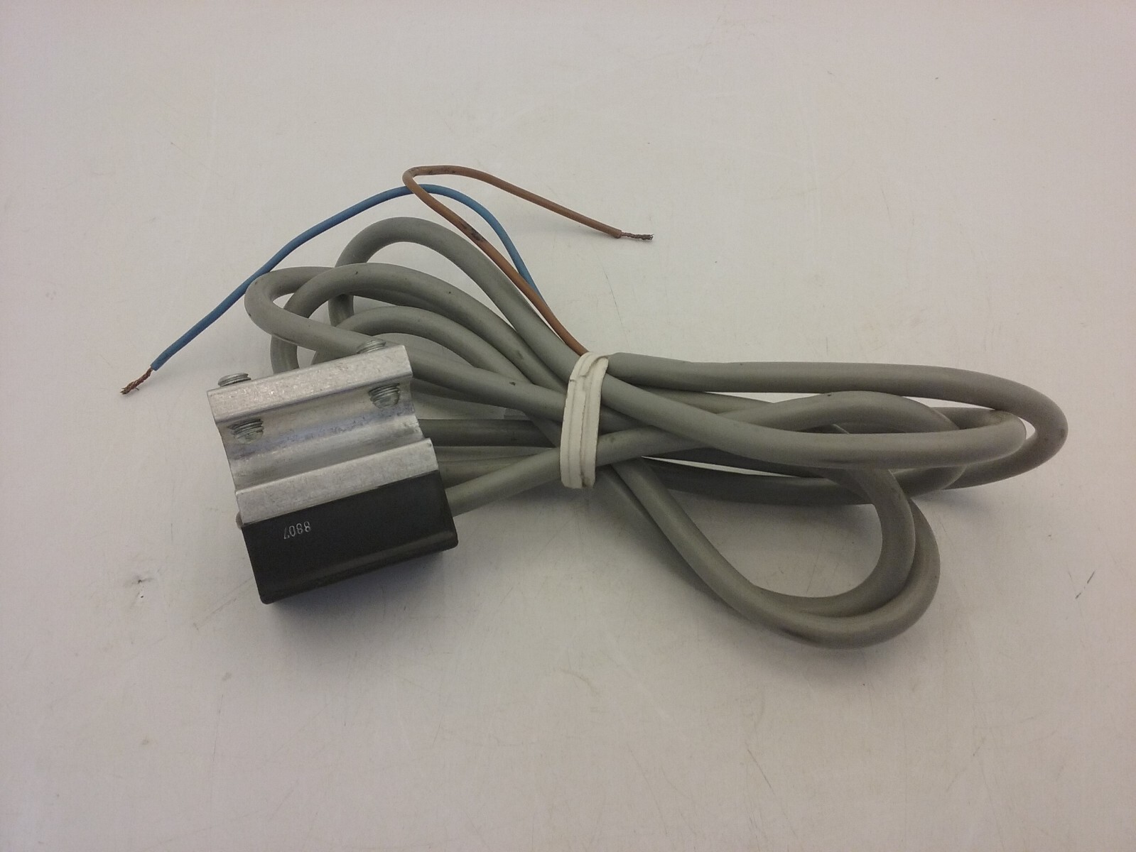HOERBIGER 102237 PNEUMATIC CYLINDER SWITCH 0.5A 20W 30VA