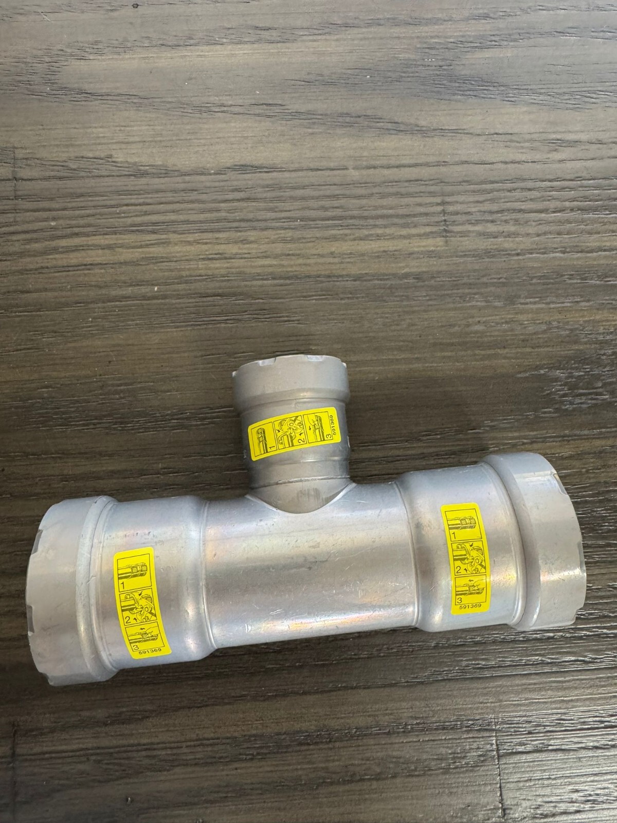 Viega 1-1/2″ x 1-1/2″ x 1″ MegaPressG #25371