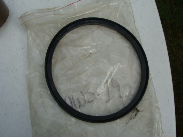Oil Seal Sealing Ring Bearing Black 8″