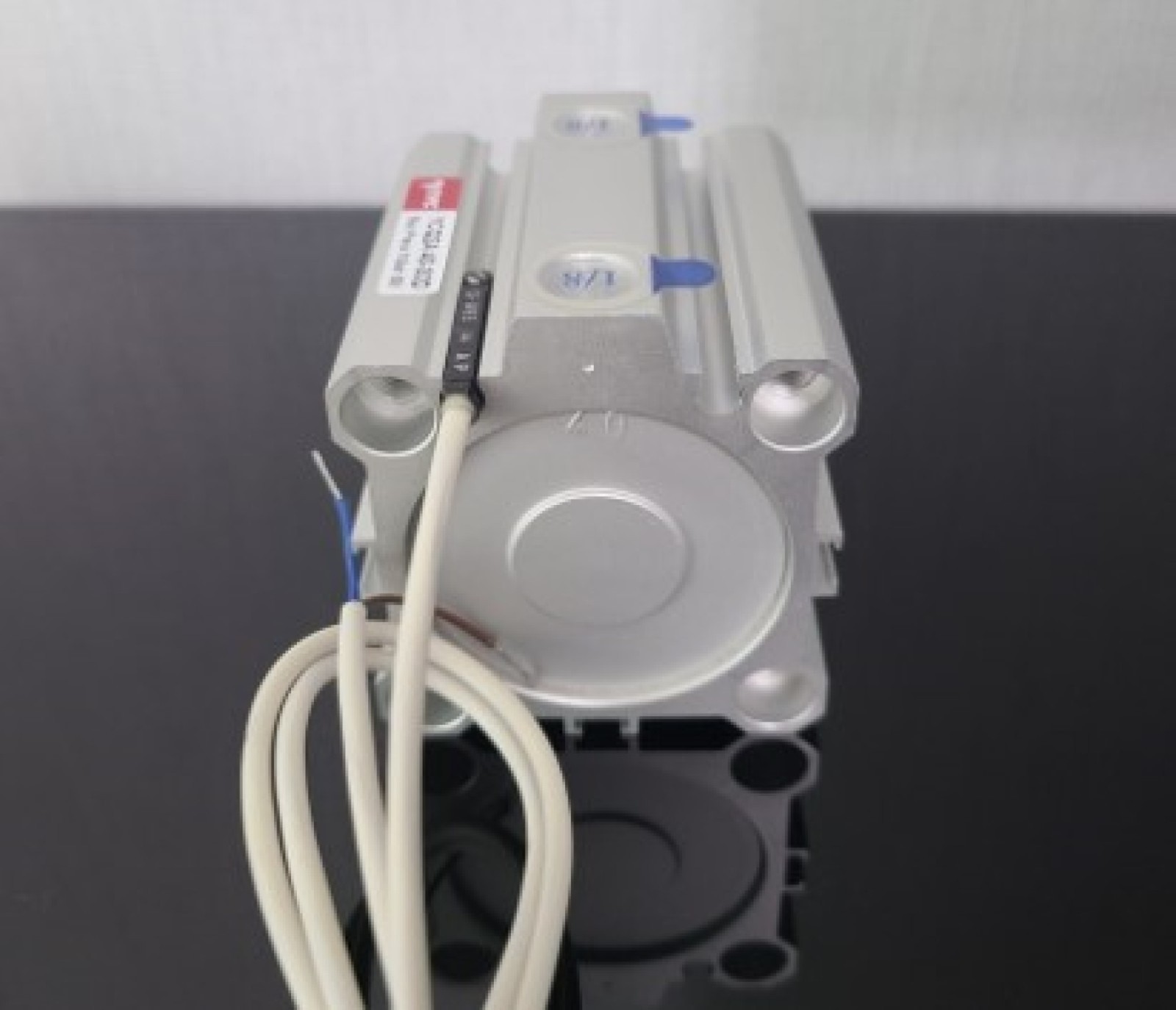 TPC W8HL Reed 2 wires Micro Auto switch Sensor rail mounting Horizontal Lead 3M