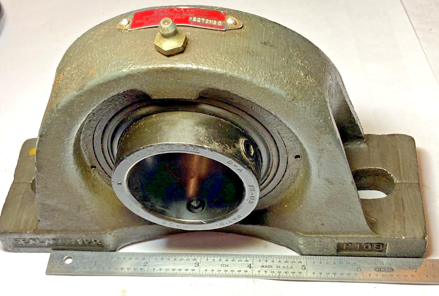 SEALMASTER S2272M3C PILLOW BLOCK BALL BEARING UNIT 1 15/16″ BORE- NEW OLD STOCK