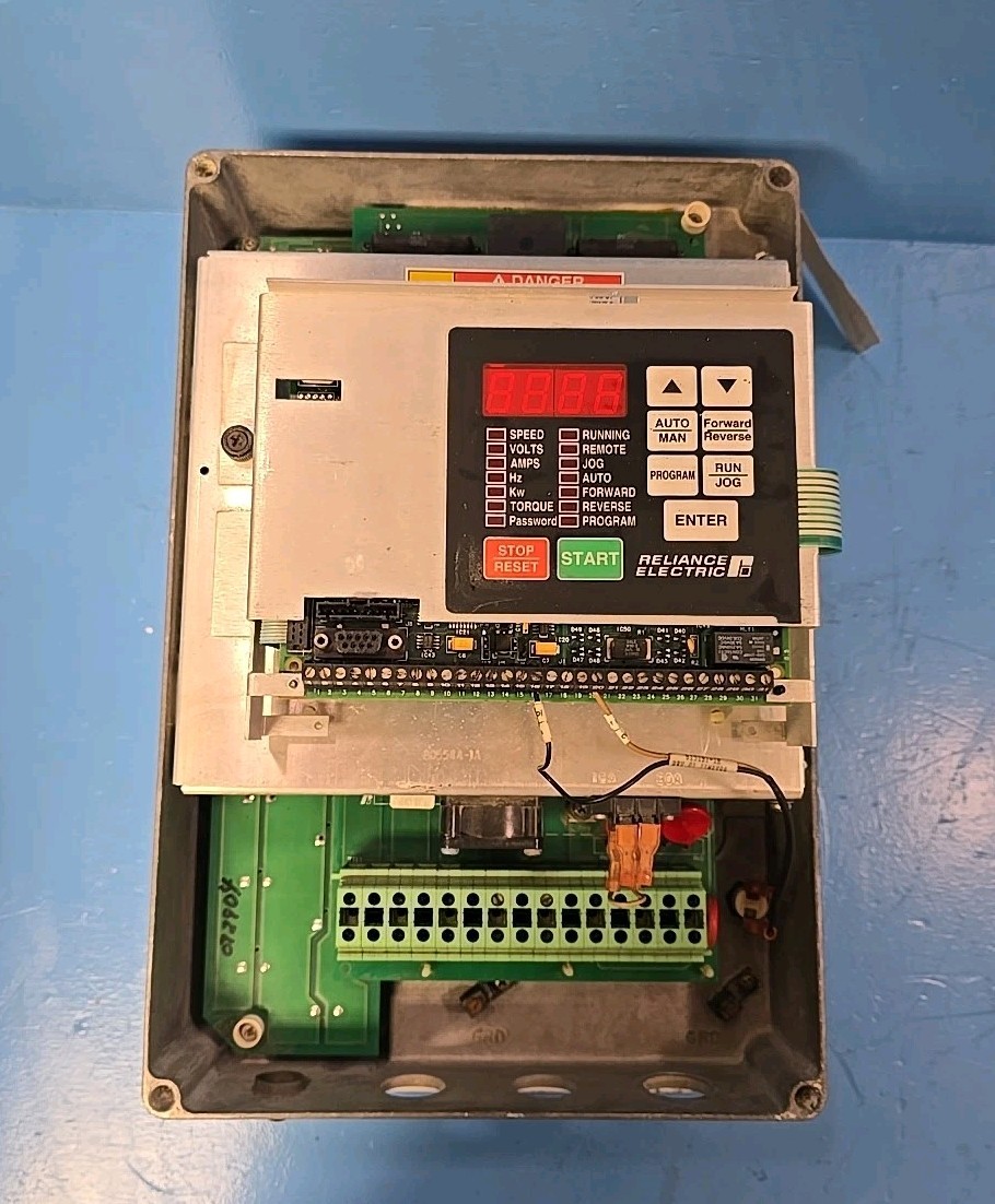 RELIANCE 15V4160 15HP 460V 3Ph GV3000/SE SENSORLESS ENHANCED AC DRIVE