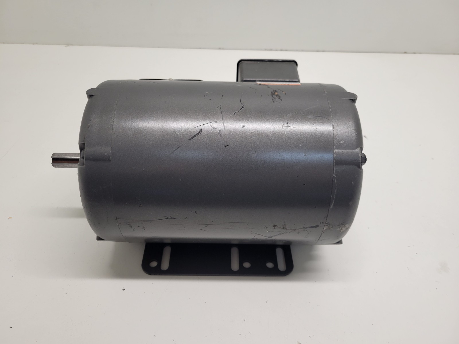NEW OLD STOCK! BALDOR RELIANCE 2HP 208-230/460V 1740RPM MOTOR M3157