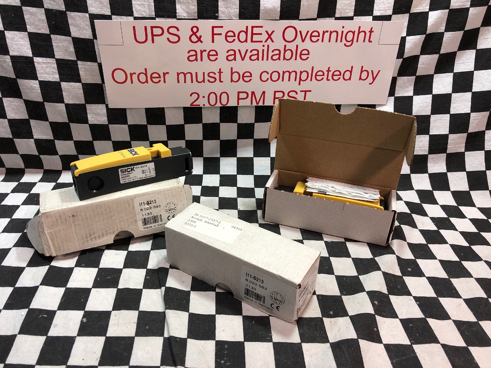 Lot Of 3 SICK I11-S213, SICK I11S213, Safety Switch, ShipDameDay#1646BQ