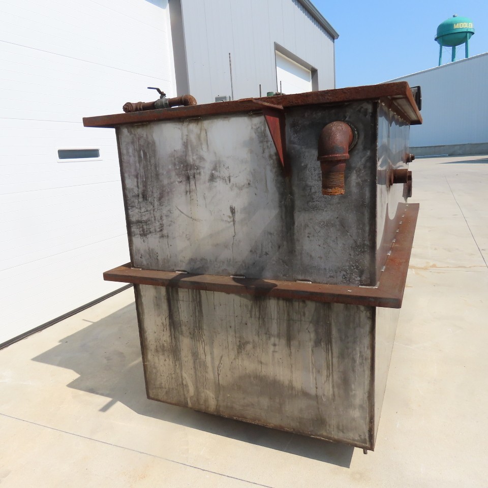 1000 Gallon Open Top Steel Waste Oil Recovery Storage Tank 96″ x 48″ x 96″H Tank
