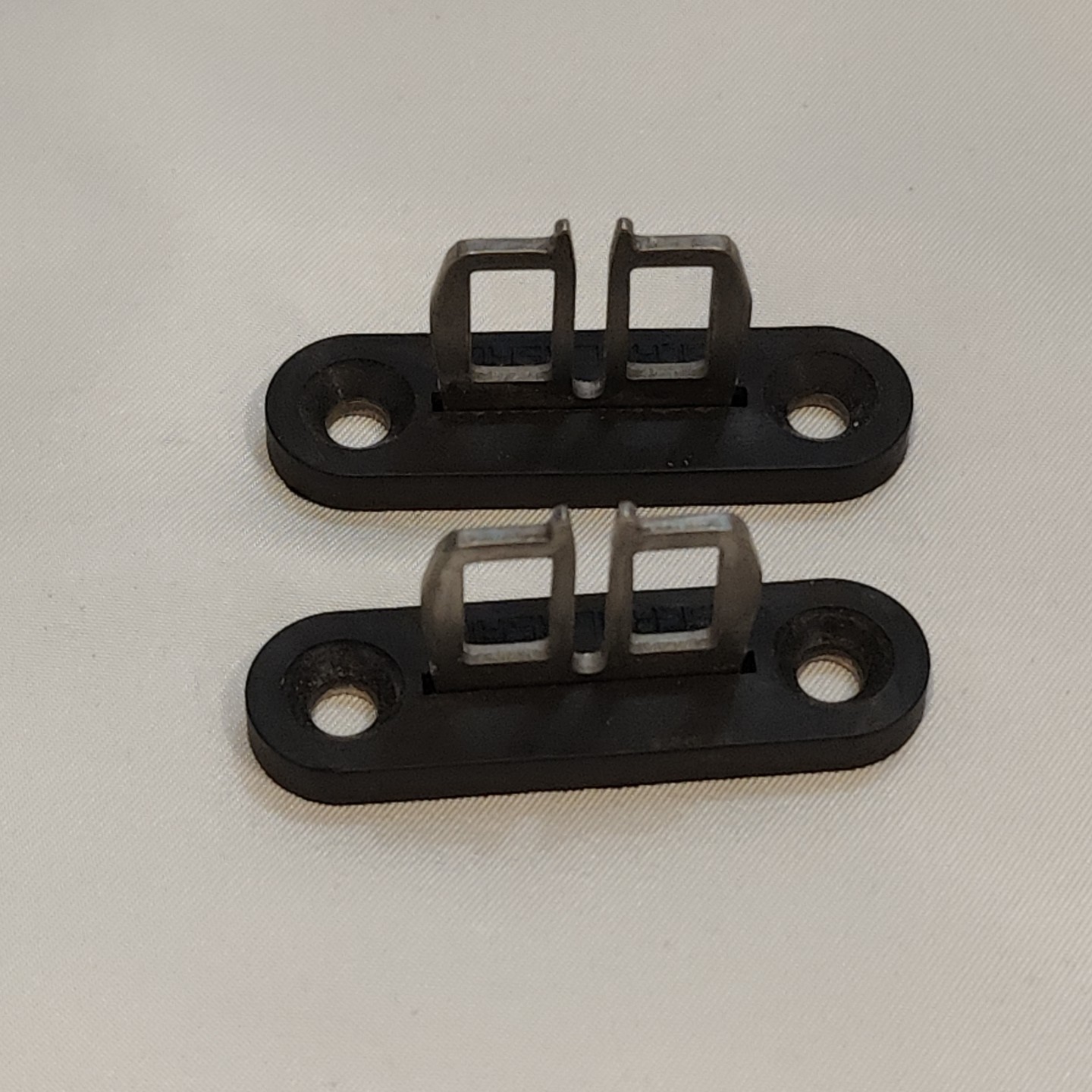 (2) Schmersal Safety Interlock Switch Latch AZ16-ZVRK-M20