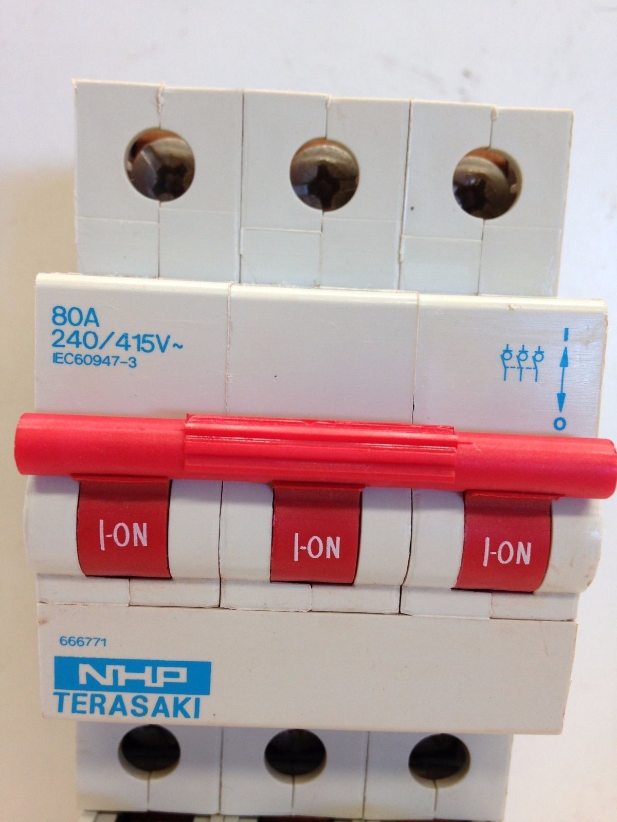 NHP TERASAKI IEC 60947-3 Low Voltage Isolator Switch 666771 3 Pole 240/415V 80A