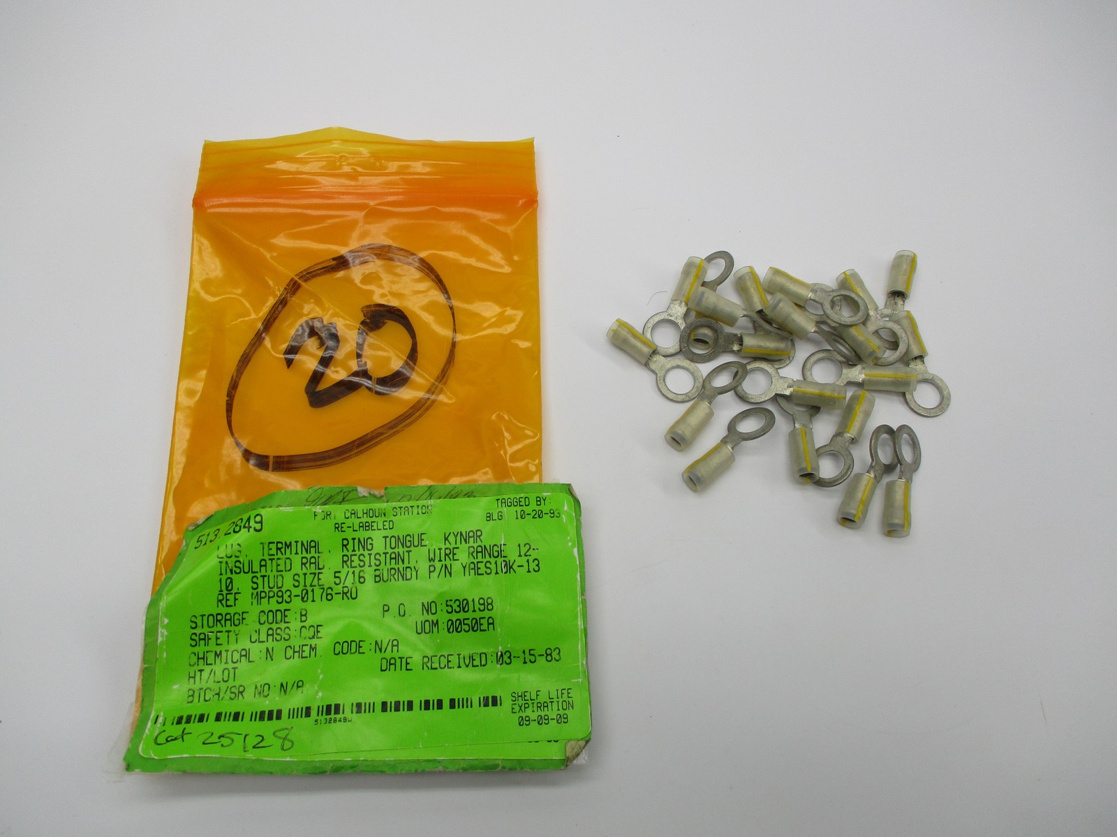 BURNDY YAES10K-13 TERMINAL RING PKG OF 20 NSNP